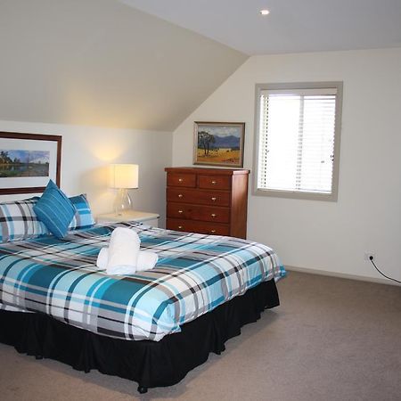 Albury Suites - Schubach Street Room photo