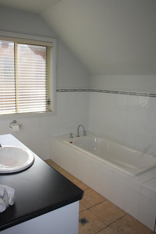 Albury Suites - Schubach Street Room photo