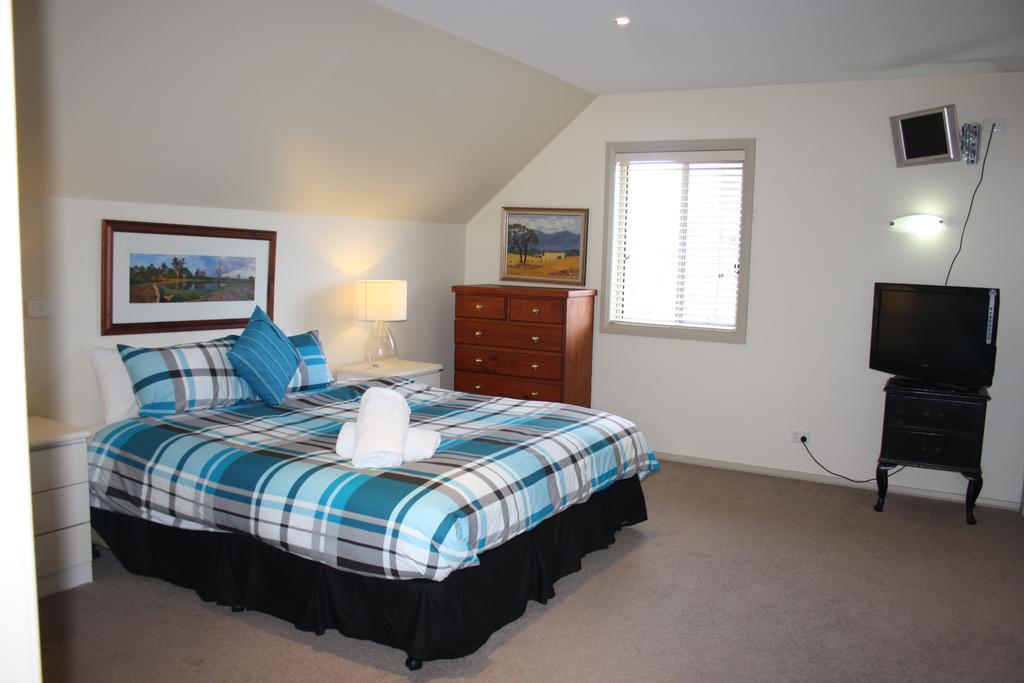 Albury Suites - Schubach Street Room photo
